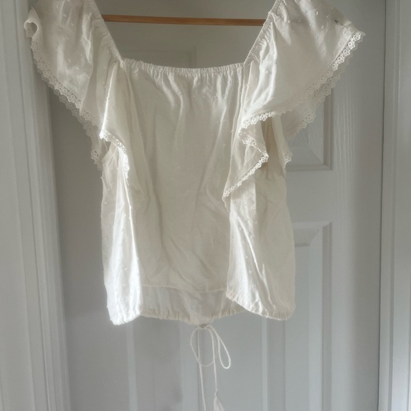 Adorable Altar'd State White Flutter Sleeve Blouse with Tie Front - Picture 2 of 3